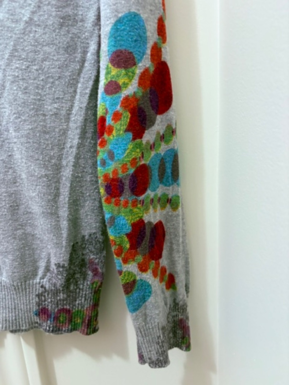 DESiGUAL Women's sz S light sweater top grey with multicolour Desigual floral - Picture 12 of 16